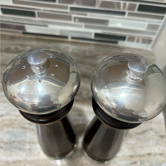 Vintage Shuler Pewter Salt Shaker and Pepper Mill - Picture 4 of 6